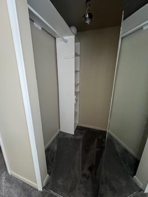 Building Photo - 9118 Riverdale Ave