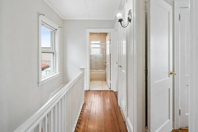 Building Photo - 2133 Hendrickson St