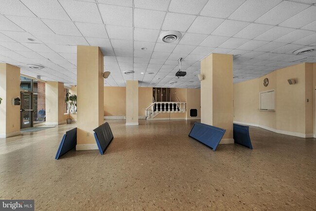 Building Photo - 4201 Cathedral Ave NW