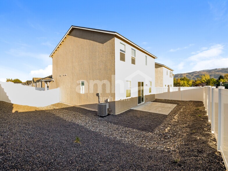 Building Photo - 1523 Inspiration Ln