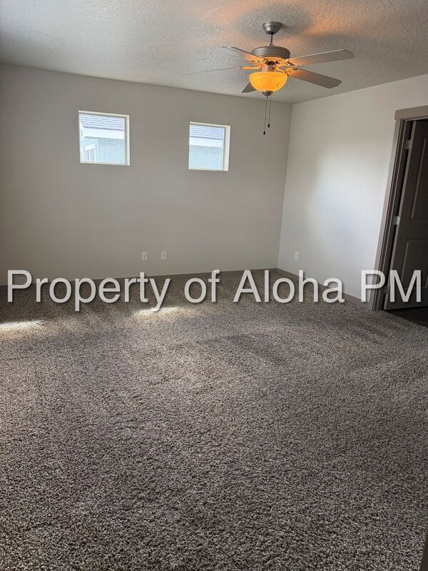 Building Photo - 2138 Myers Pl S