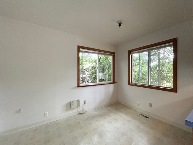 Building Photo - sw114th