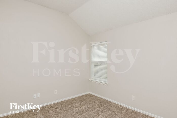 Building Photo - 805 Mesa Vista Dr
