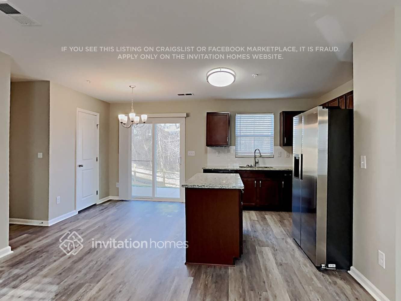 Building Photo - 2401 Everton Cir SE