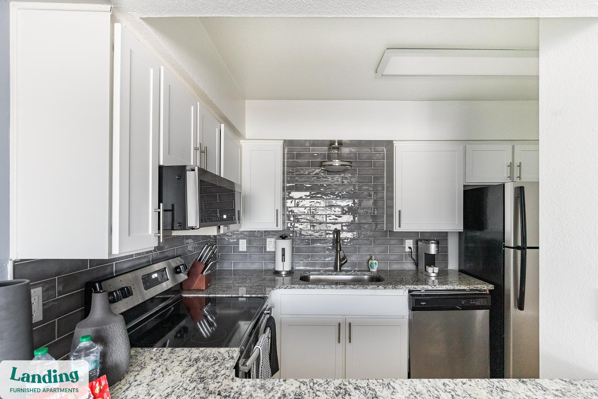 Building Photo - 5704 W Thomas Rd