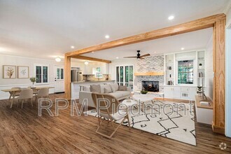 Building Photo - 175 Wavetree Dr