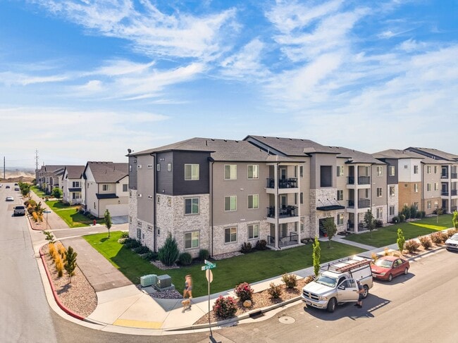 Building Photo - 1386 N 3830 W