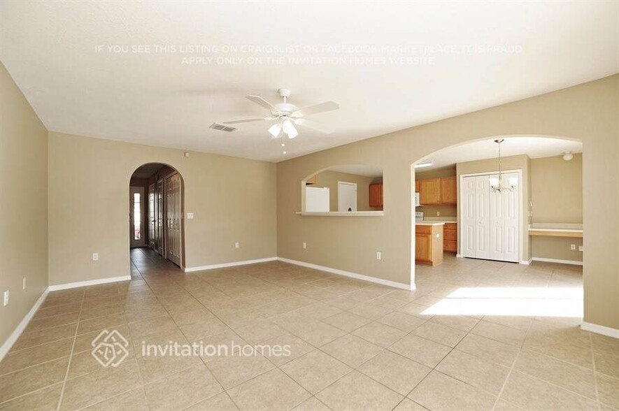 Building Photo - 947 Brenton Leaf Dr