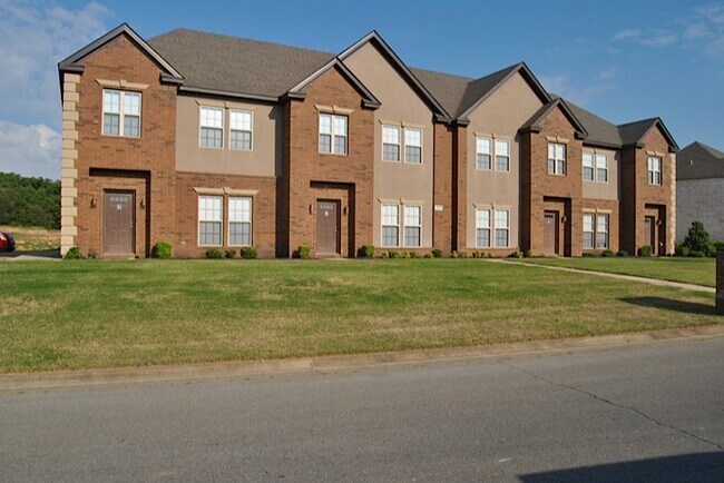 Building Photo - 954 E Craighead Forest Rd