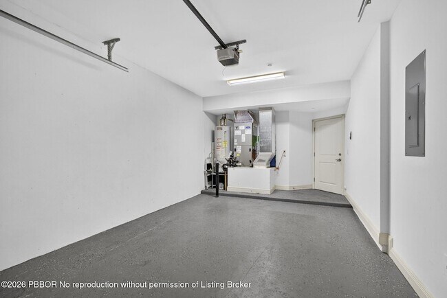 Building Photo - 803 del Sol Cir