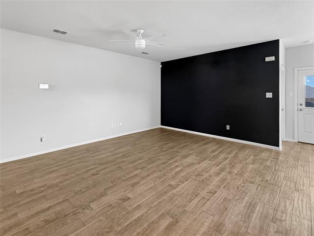 Building Photo - 9749 Walnut Cove Dr