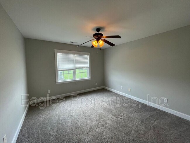 Building Photo - 107 Brighton Dr