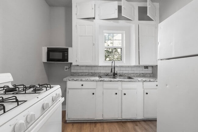 Building Photo - 614 Fulton Ave