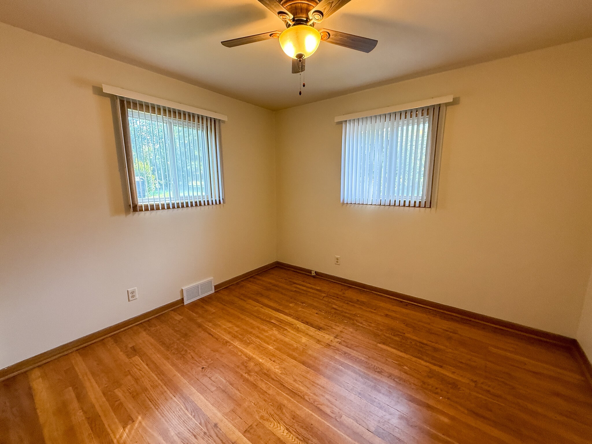 Building Photo - 426 Rushmore Ln