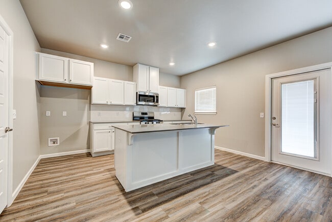 Building Photo - 13503 Bluejacket Dr