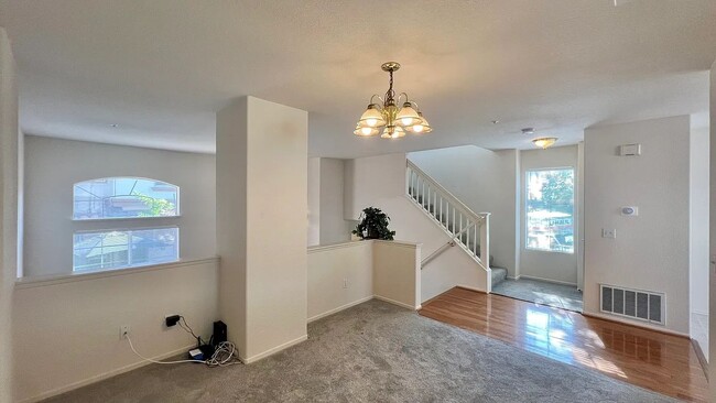Building Photo - 10206 Wateridge Cir