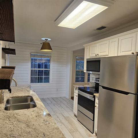 Building Photo - 307 N Bradley St