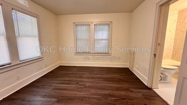 Building Photo - 1223 NW 45th St