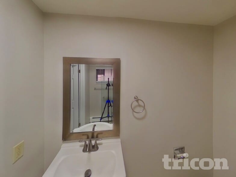 Building Photo - 2212 Woodburn St