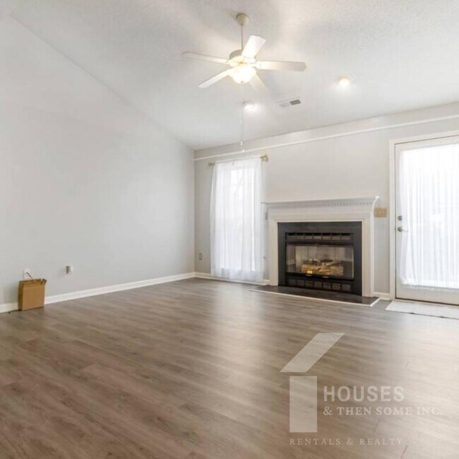 Building Photo - 110 Stonington Way
