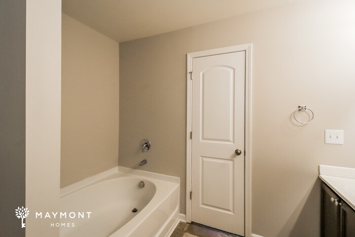 Building Photo - 1630 Hydrangea Ln