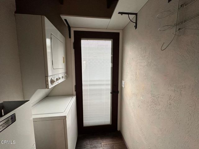 Building Photo - 241 Cahuenga Dr