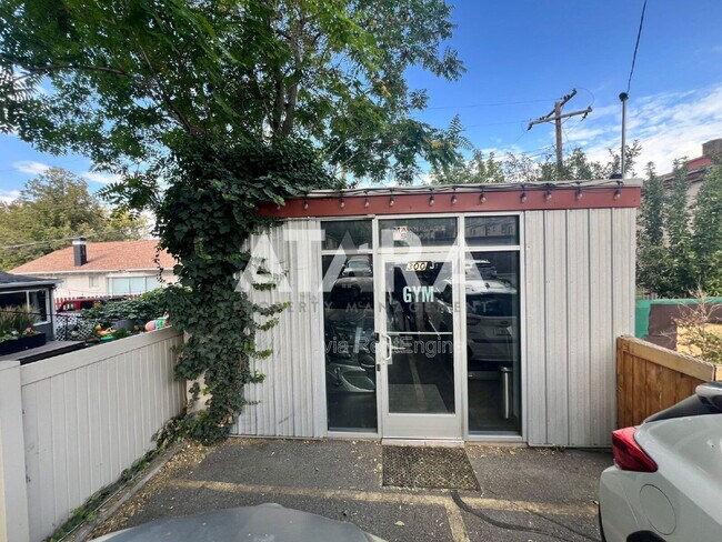 Building Photo - 650 N 300 W