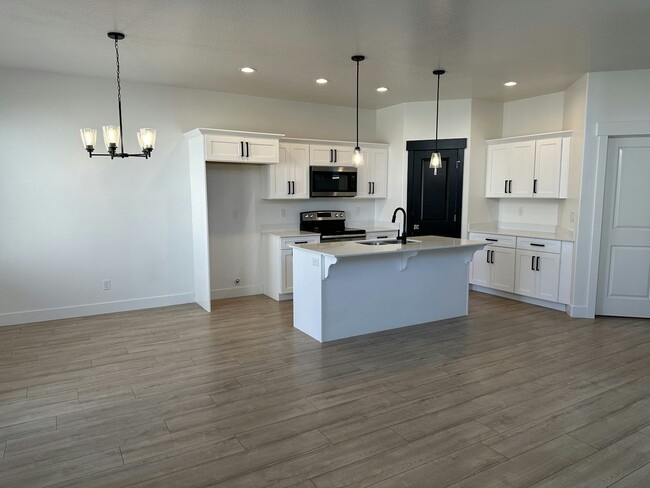 Building Photo - 13103 Keegan Dr