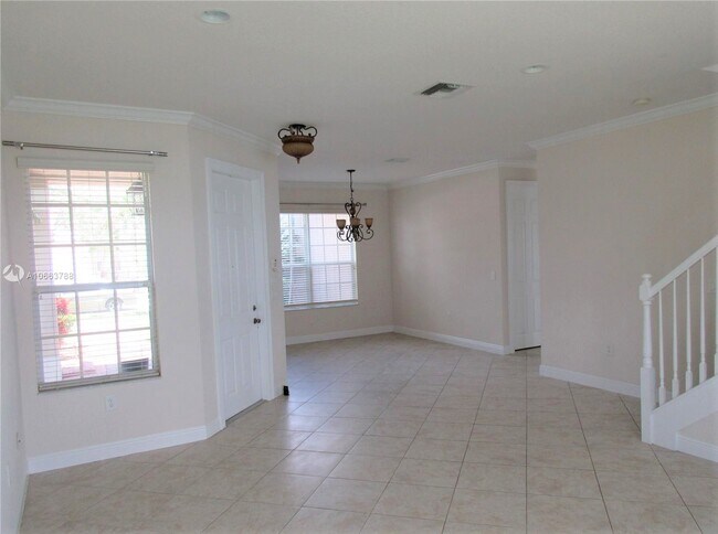 Building Photo - 17992 41st SW St