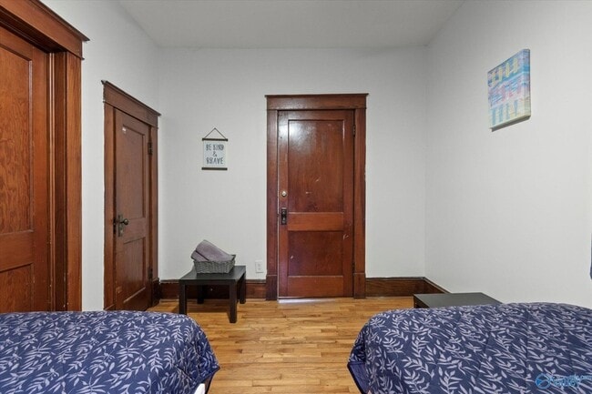 Building Photo - 603 Prospect Dr SE