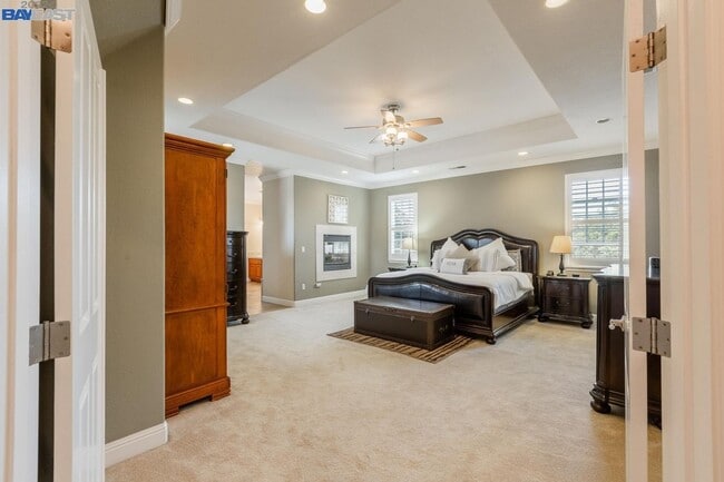 Building Photo - Live Exceptionally in This Peaceful Willow Glen Executive Home; 4 bed/ 4.5 bath