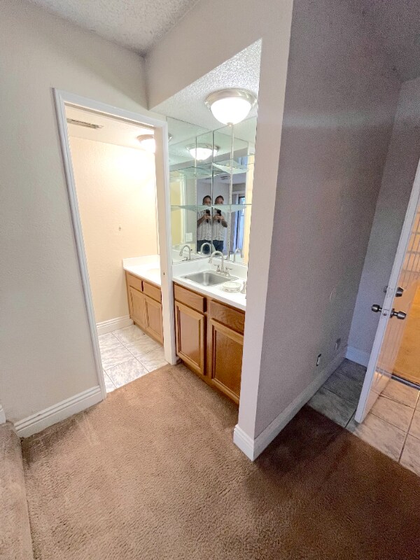 Building Photo - 111 E Rosewood Ct