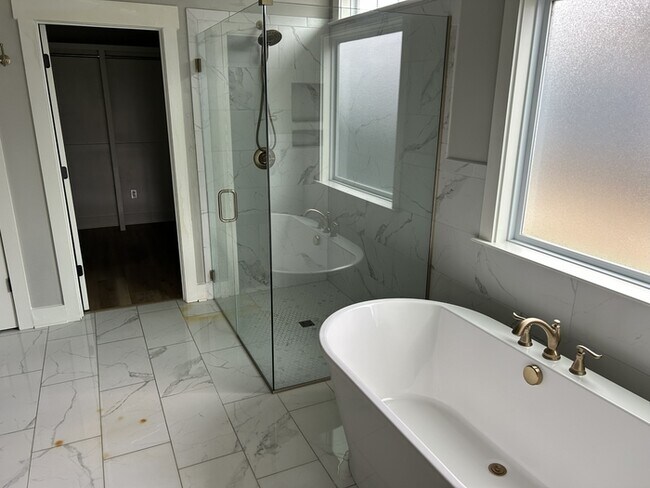 Building Photo - 6619 Camilla Dr