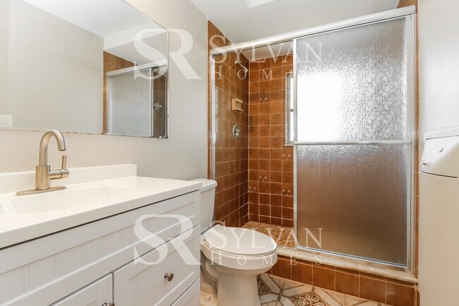 Building Photo - Coming HOME never felt so good!