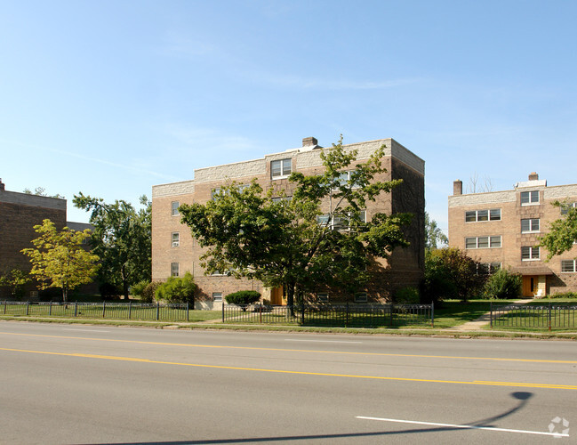 Building Photo - 2000 Delaware Apartments