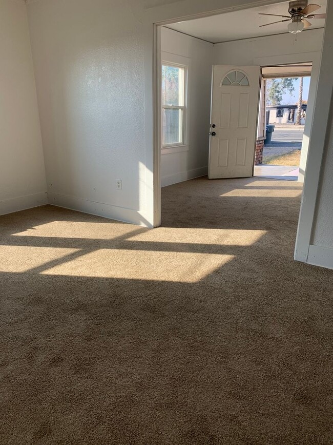 Building Photo - 3 Bedroom 1 Bath home coming soon