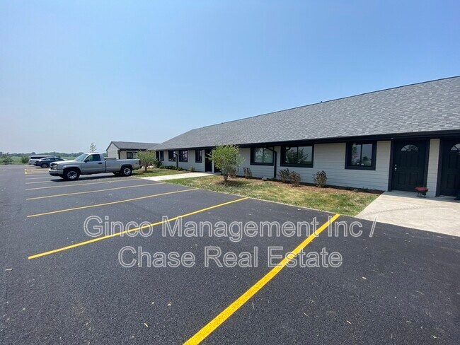 Building Photo - 29837 Illinois 50 - E5