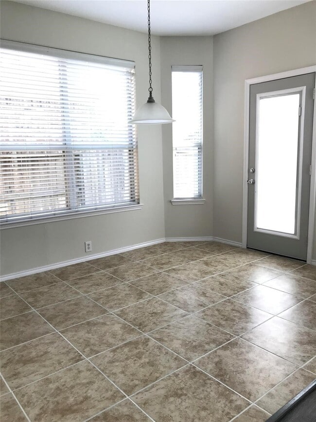 Building Photo - 30218 Legacy Pines Dr