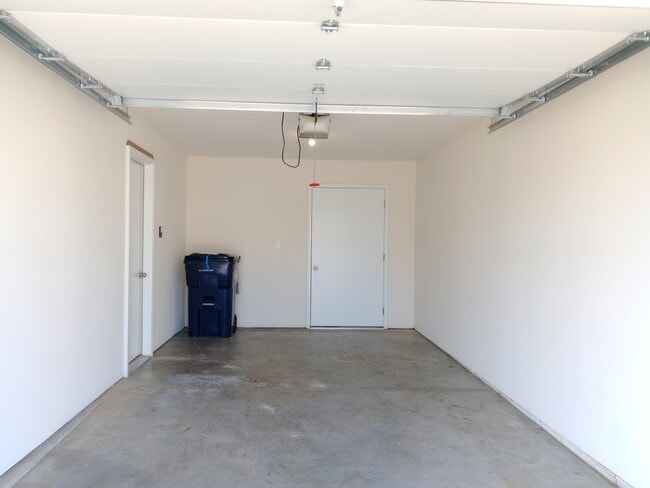 Building Photo - 5718 Canaveral Dr