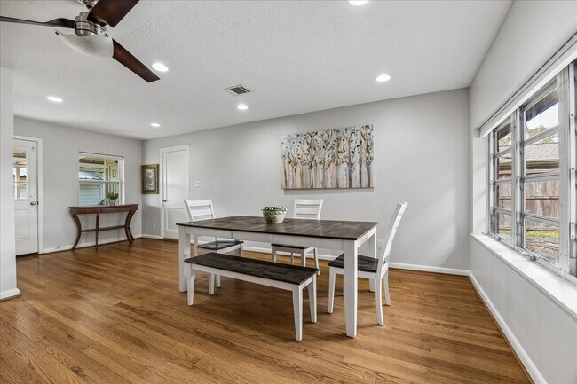 Building Photo - 510 S Belknap St