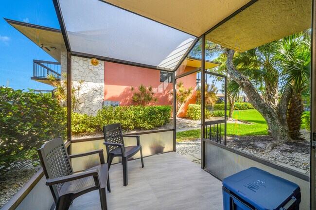 Building Photo - 201 S Collier Blvd