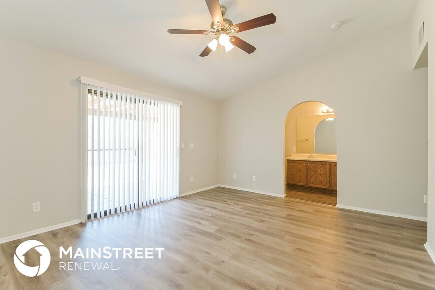 Building Photo - 8136 S Carbury Way