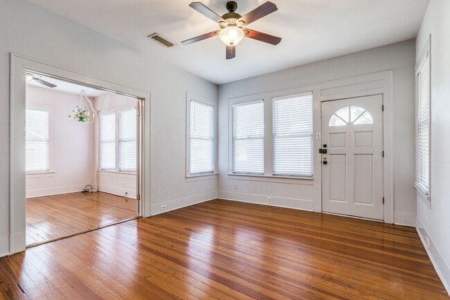 Building Photo - CHARMING 3-BEDROOM HOME IN MONTE VISTA