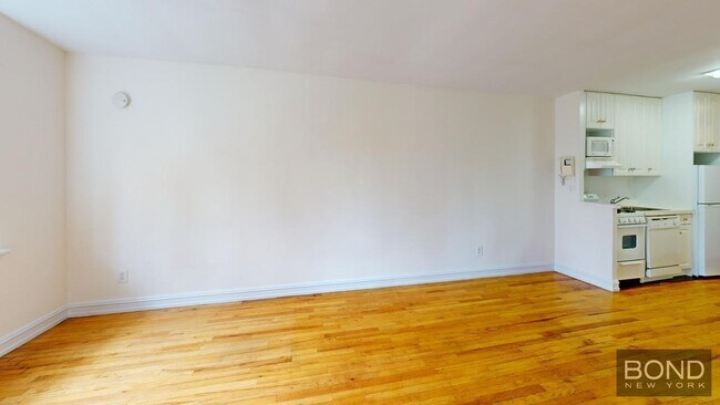 Building Photo - 238 E 36th St