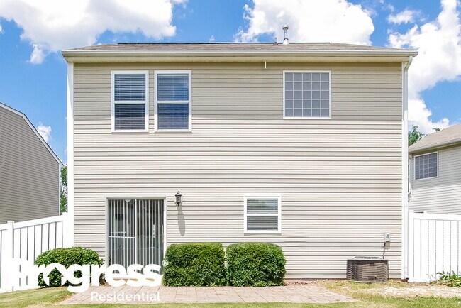 Building Photo - 910 Willow Wind Dr