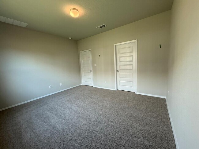 Building Photo - 2705 Totley Rd