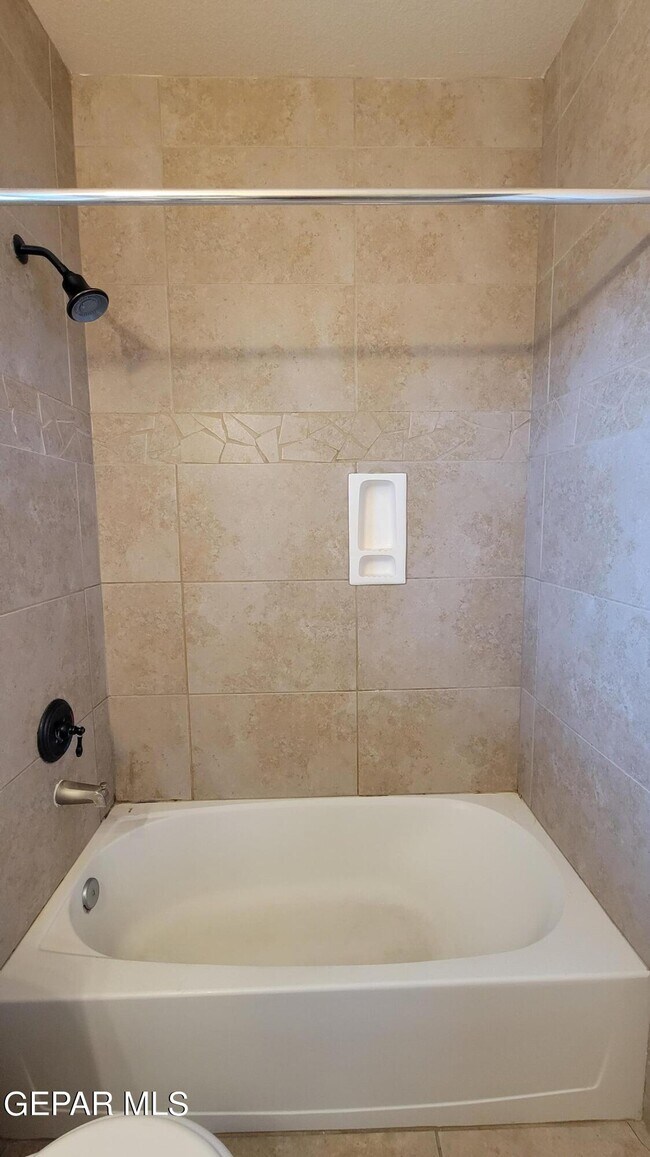 Building Photo - 14281 Gil Reyes Dr