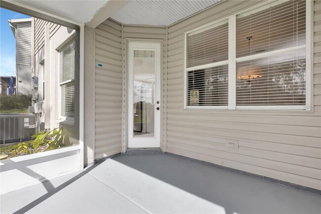 Building Photo - 34902 Teeview Ln