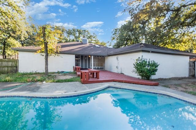 Building Photo - 210 Oak Forest Trail