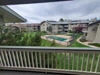 Building Photo - Recently Updated and Spacious 1B / 1B Available for June!